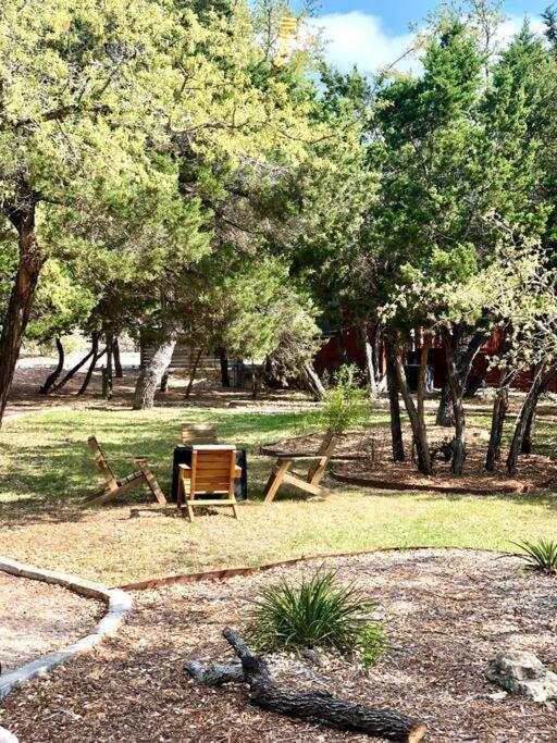 The Bobcat Cabin - The Cabins At Rim Rock Austin Eksteriør billede