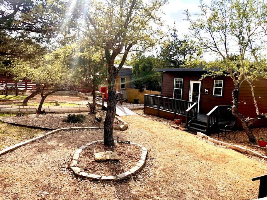 The Bobcat Cabin - The Cabins At Rim Rock Austin Eksteriør billede
