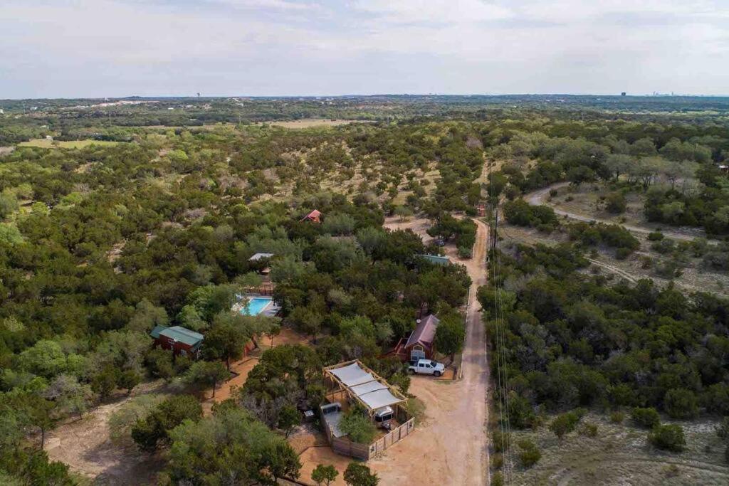 The Bobcat Cabin - The Cabins At Rim Rock Austin Eksteriør billede